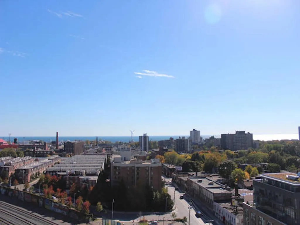 Eg Suites - Modern Queen West Condo Toronto Canada
