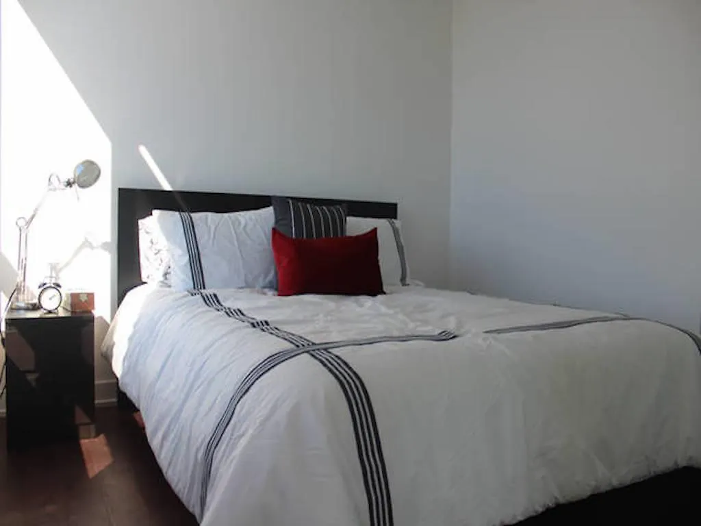Eg Suites - Modern Queen West Condo Toronto 0*,  Canada
